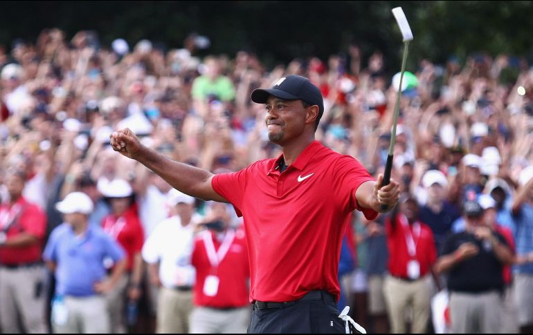 Woods, de 42 años, volvió a coronarse en el circuito de la PGA tras su último éxito, que databa de agosto de 2013. AFP / T. Bradbury