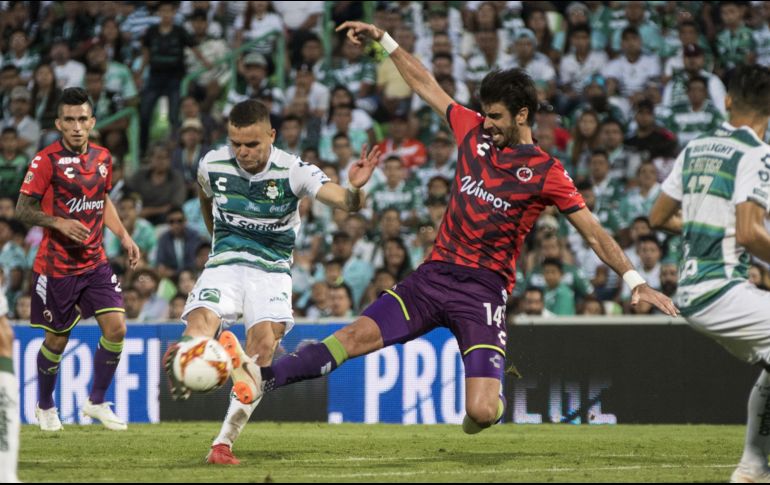 Los minutos fluyeron entre intentos de ambos equipos con un partido abierto de gran recorrido para el balón. MEXSPORT / E. Terrazas