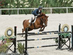 El binomio formado por Rodrigo Gómez y “Bon Ami” conquista la primera plaza en 1.40 metros. EL INFORMADOR / A. Camacho
