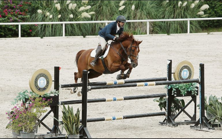 El binomio formado por Rodrigo Gómez y “Bon Ami” conquista la primera plaza en 1.40 metros. EL INFORMADOR / A. Camacho
