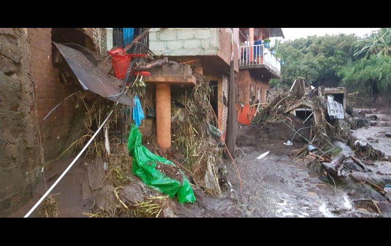 Llluvias intensas registradas el domingo ocasionaron el desbordamiento del río Cutio y la represa Parástico.