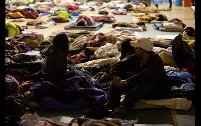 En el auditorio municipal se habilitó un albergue provisional en donde se encuentra alrededor de un centenar de personas.