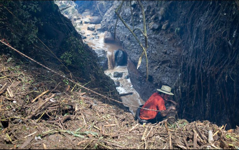 Ejercito Mexicano y elementos de Seguridad Pública Estatal continúan con las labores de búsqueda. EFE / L. E. Granados