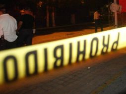 Los peritos procedieron a levantar los bultos para trasladarlos a las instalaciones de Ciencias Forenses. EL INFORMADOR / ARCHIVO