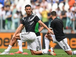 ''Lo sentimos por no poder ir. Teníamos un partido muy cerca, el de mañana, y era un evento que encajaba mal (en nuestro calendario)'', afirmó Allegri. AFP / ARCHIVO