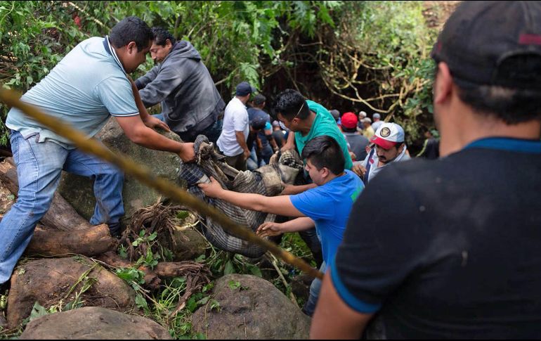 Voluntarios y autoridades continúan trabajando en las zonas afectadas. SUN