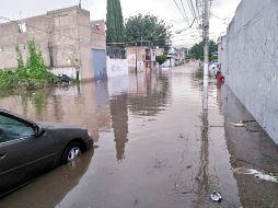 La lluvia comenzó alrededor de las 05:00 horas en algunos municipios de la metrópoli. ESPECIAL / Protección Civil Zapopan