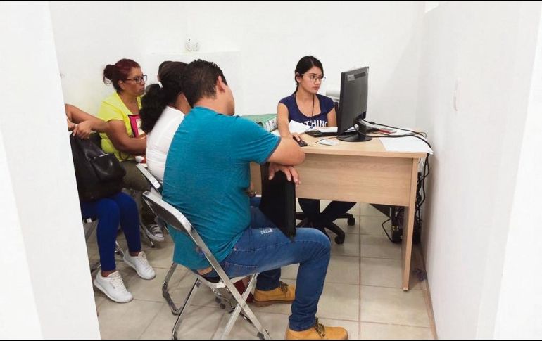 El Gobierno estatal habilitó un módulo para personas que buscan a familiares. ESPECIAL