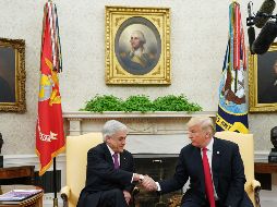 Trump dio estas declaraciones al recibir en la Casa Blanca al presidente de Chile, Sebastián Piñera (izq). AFP / M. Ngan