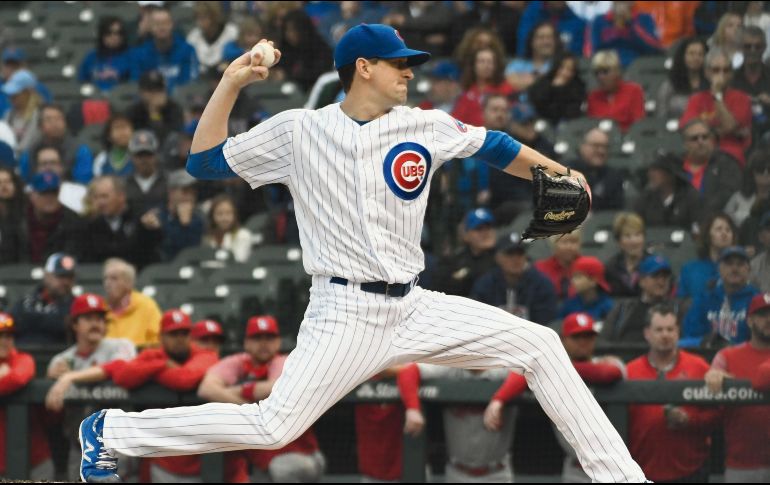Kyle Hendricks tuvo una destacada actuación durante ocho entradas, aceptando siete imparables, dos carreras y ponchando a dos enemigos. AFP