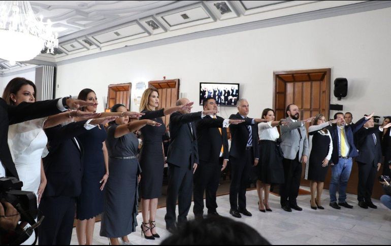 El Ayuntamiento de Guadalajara 2018-2021 está conformado por el alcalde, diez regidores de Movimiento Ciudadano, cuatro de Morena, dos del PRI y uno del PAN. TWITTER/ @ITEIJal