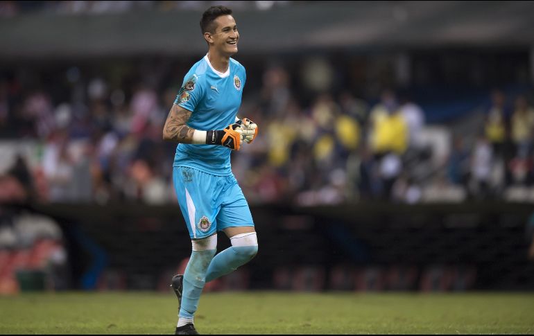 Gudiño, de 22 años, fue un elemento clave en el sufrido empate que Chivas obtuvo en el Azteca.  MEXSPORT / J. Ramírez