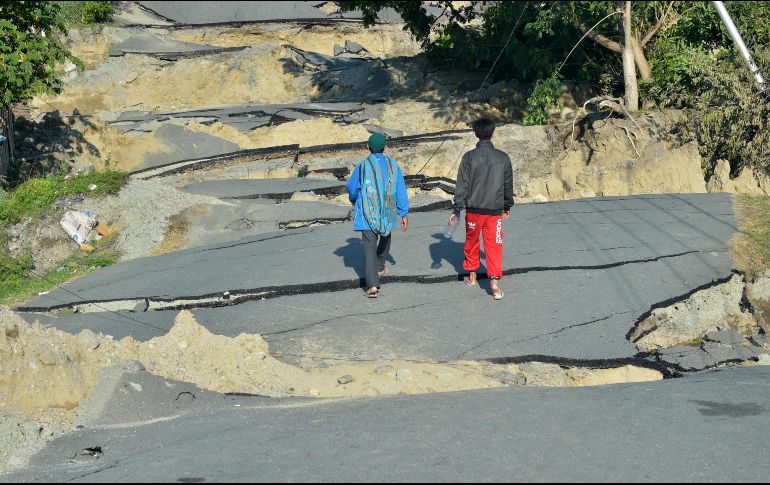 Indonesia se asienta sobre el llamado Anillo de Fuego del Pacífico, una zona de gran actividad sísmica y volcánica en la que cada año se registran unos siete mil terremotos, la mayoría moderados. AFP / A. Berry