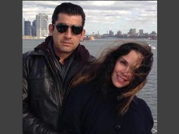 Isaías Gómez era pareja de la actriz Sharis Cid. INSTAGRAM / shariscid