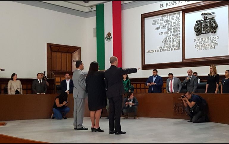 Toma de protesta del secretario general, el contralor y la tesorera del Ayuntamiento de Guadalajara. EL INFORMADOR / R. RIvas