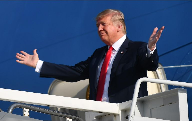 ''Grandes críticas sobre el nuevo USMCA. ¡Gracias! México y Canadá serán socios maravillosos en el comercio (y más) largo en el futuro'', escribió en su cuenta el mandatario estadounidense. AFP / M. Ngan