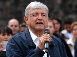 El presidente electo encabeza una de las ceremonias para conmemorar el movimiento estudiantil de 1968, en la plaza de las Tres Culturas. NTX / A. Monroy