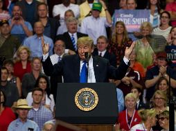 Durante un mitin en Mississippi, Trump se mofó del hecho de que la doctora Christine Blasey Ford no recordaba ni la fecha exacta, ni el lugar exacto, ni la casa exacta del ataque sexual. EFE / B. Dill