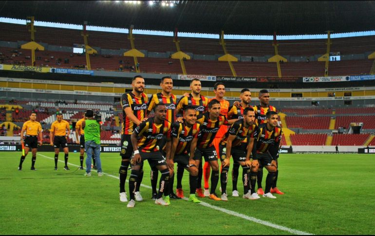 ''Si no se pudiera conseguir el objetivo que tenemos, tendríamos que traer a otros jugadores y dar de baja algunos que no han estado'', dijo Alberto Castellanos. TWITTER / @LeonesNegrosCF
