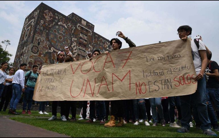 Hasta el momento, los inconformes bloquean todas las entradas al edificio. SUN/ARCHIVO