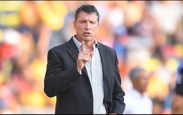 El uruguayo Robert Dante Siboldi conoce el ADN de los rojinegros, pues jugó para la institución a finales de la década de los ochenta. MEXSPORT/I. Ortiz