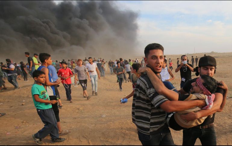 Unas 20 mil personas se aproximaron a la frontera para participar en la manifestación semanal contra la opresión israelí. AFP/S. Khatib