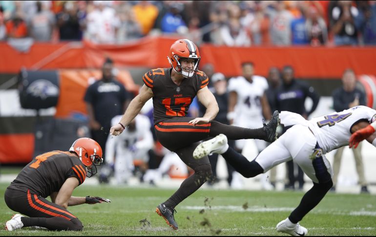 Un gol de campo del novato Greg Joseph (C) le da el triunfo a los Browns. AFP/J. Robbins