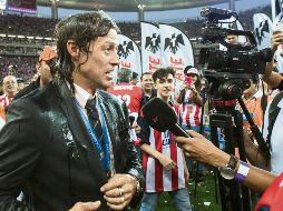 Matías Almeyda, en la celebración del título de Liga obtenido por Chivas en el Estadio Akron. Fue la consecución del doblete histórico del que habla la cinta del Rebaño. MEXSPORT / ARCHIVO