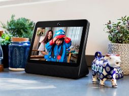 Estas pantallas están concebidas para ser instaladas en una habitación y hacer videollamadas sin tener que situarse justo delante o sostener el teléfono con la mano. AP/Facebook Home Device