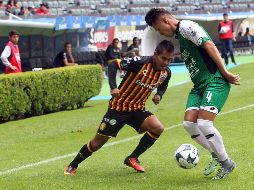 Efrén Mendoza (i) aseguró que el equipo se mantiene concentrado en ganar su partido de visita ante el Tampico. EL INFORMADOR/ARCHIVO