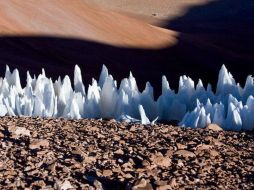 Investigadores de la Universidad de Cardiff explican que en la luna de Júpiter las condiciones tropicales y subtropicales de gran altitud limitan las formaciones de los 