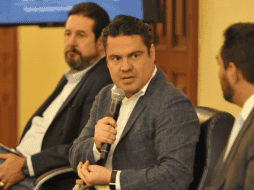 El mandatario aceptó que la transición al modelo Rute-Empresa ha sido lenta, pero debe continuar el avance. TWITTER / @AristotelesSD