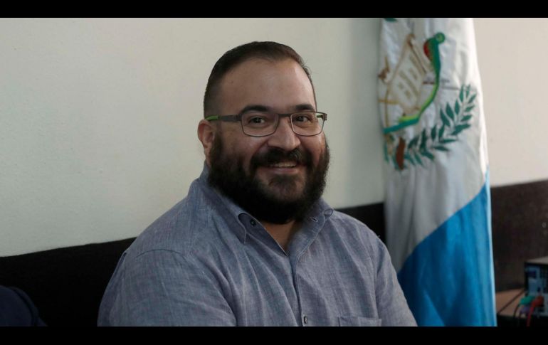 Se le acusa de sustituir tratamientos quimioterapia para niños con agua destilada. ARCHIVO / EL INFORMADOR