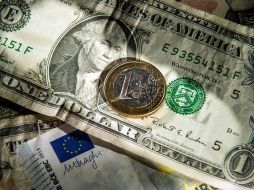 Banco Base espera que el tipo de cambio se ubique entre 18.95 y 19.20 pesos por dólar, en cotizaciones interbancarias a la venta. AFP / ARCHIVO