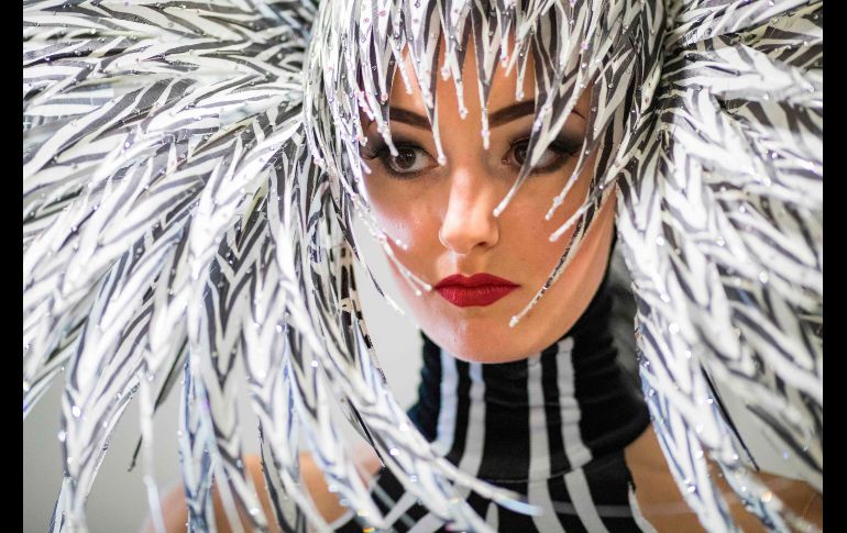 Una bailarina asiste a un ensayo del espectáculo 