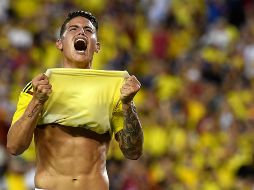 James adelantó a los suyos a los 36 minutos con un espectacular remate desde la frontal. EFE/G. Mora