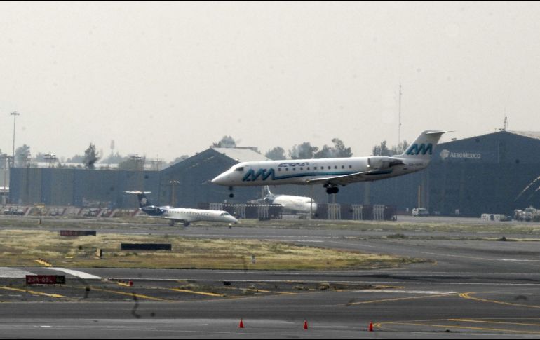 El Gobierno federal invertirá entre cuatro mil y cinco mil millones de pesos en la renovación de los aeropuertos. NOTIMEX