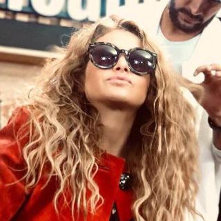 Paulina Rubio confirma su divorcio y estrena video