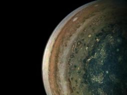 Juno se encontraba a 89 mil 500 kilómetros sobre las nubes del quinto planeta del Sistema Solar. TWITTER / @NASAJuno