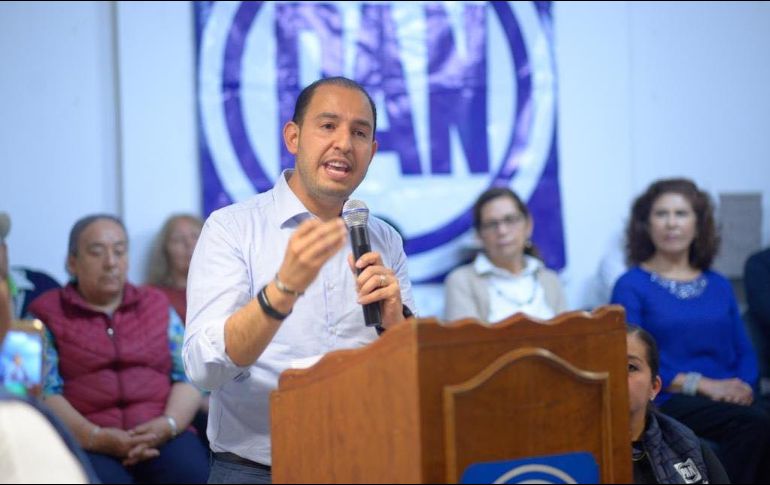 El panista también menciona que va a establecer lo mínimo que debe cumplir un funcionario que sea presidente municipal, diputado, senador o gobernador, para que 