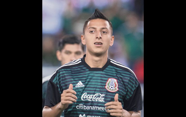 Roberto Alvarado Edad: 20 años/Club: Cruz Azul  El guanajuatense se ha convertido en uno de los jóvenes sensación de la Liga MX y pese a su corta edad, ya es uno de los hombres clave en el accionar de su equipo. Además de ocupar un lugar como volante por izquierda, el “Piojo” tiene constante llegada al área y una visión de campo espléndida.