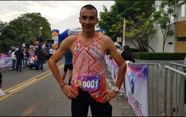 Con un tiempo oficial de una hora con 13 minutos y 19 segundos, el oriundo de Tepatitlán logró llevarse el primer puesto de manera cómoda. EL INFORMADOR / D. Reos
