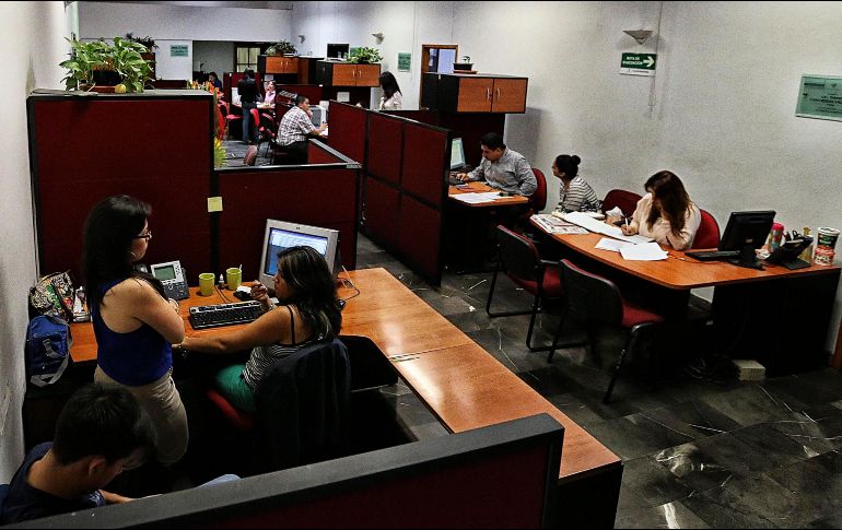 Con los relevos de administraciones municipales y la estatal es cíclico que se incrementen las denuncias por conflictos laborales en dependencias públicas. EL INFORMADOR/Archivo