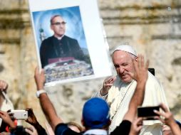 El Papa destaca que Óscar Arnulfo Romero se vio en medio de dos grandes abismos: el de la misericordia infinita de Dios y el de la miseria infinita de los hombres. AFP / F. Monteforte