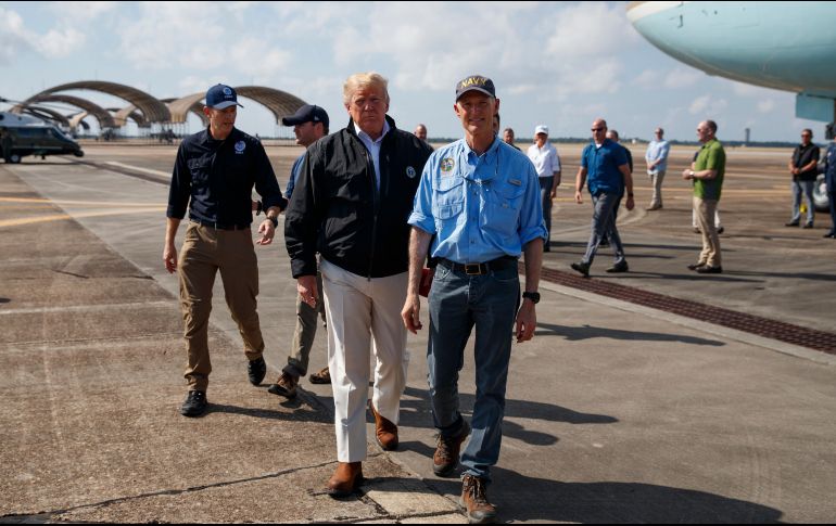 Trump y su esposa Melania partieron de Washington por la mañana. AP/ E. Vucci