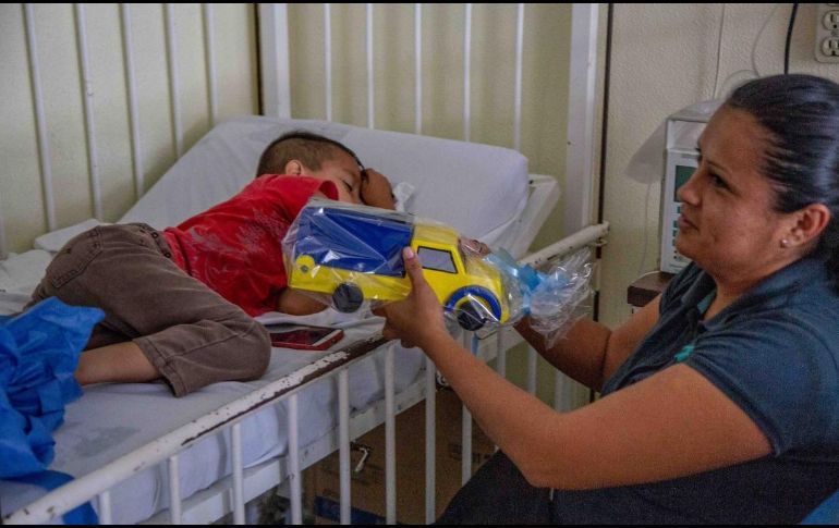 Los juguetes fueron entregados al hospital como una muestra de agradecimiento por la atención que da a los reos de Puente Grande. TWITTER/HospitalCivil