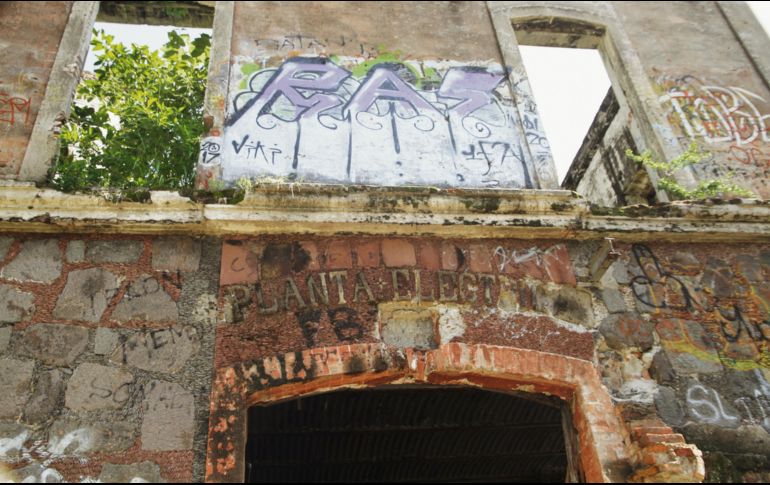 Cuatro artistas y un par de historiadores trabajan en torno al rol del agua y el movimiento feminista en Jalisco. En la imagen, la fábrica de La Experiencia. CORTESÍA / SCJ