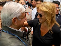 Después de darle un beso a Andrés Manuel, Micha le pidió una reunión, a lo que él accedió de buena gana. SUN/B. Fregoso