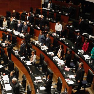 Gustavo Madero y Félix Salgado chocan por consulta del NAICM