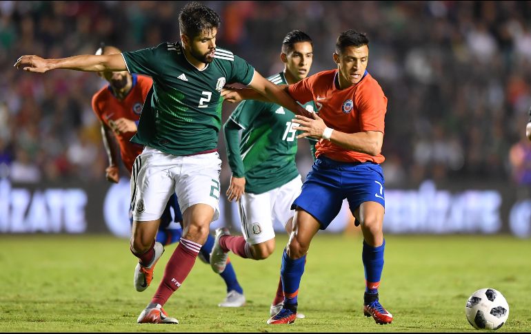 La victoria le dio un aire al ahogado técnico Reinaldo Rueda. En su crónica, el diario La Cuarta destacó el nivel y el ritmo del elenco dirigido por Ricardo ''Tuca'' Ferretti. MEXSPORT / I. Ortiz